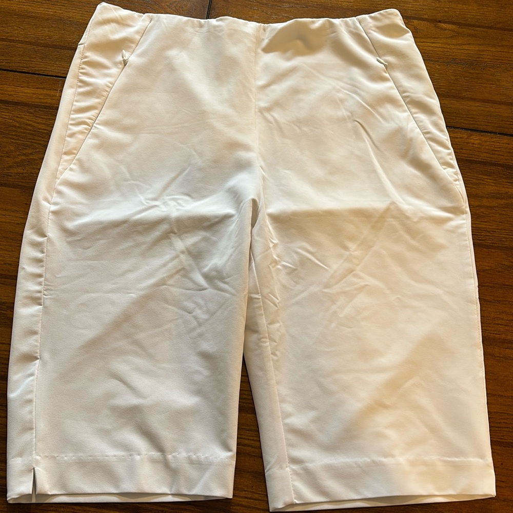 Tail White Shorts